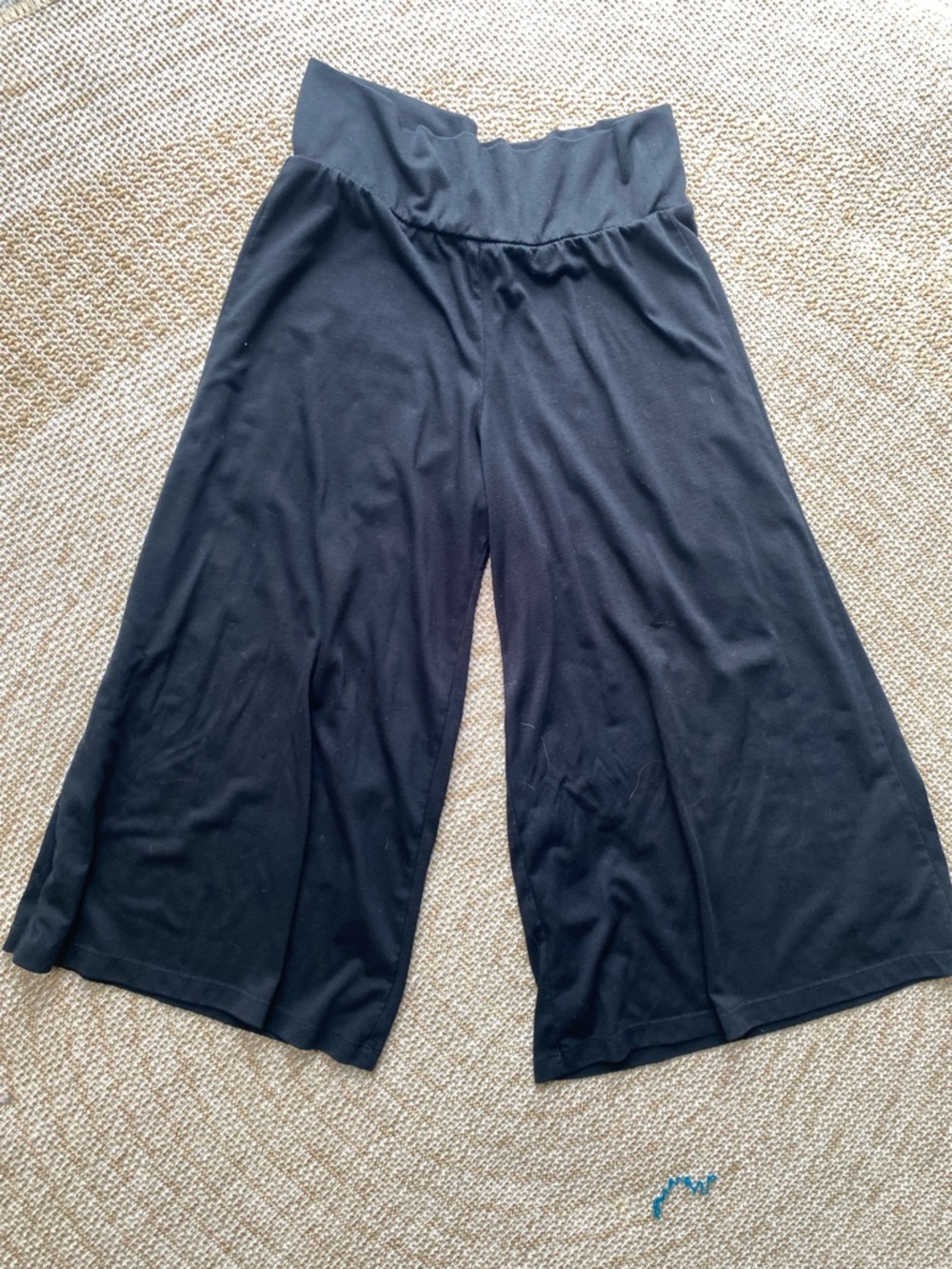 Mossimo Stretch Black Wide-Leg Capri Pants s